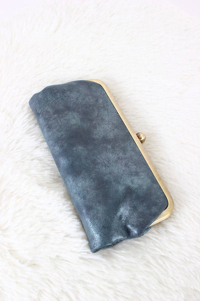 Karen Kiss Lock Clutch Bag: Tan
