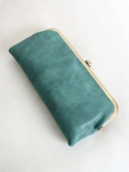Karen Kiss Lock Clutch Bag: Tan